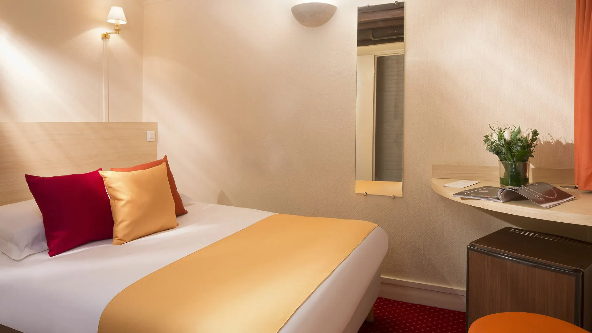 Hotel Saint Roch Paris 2*,  France